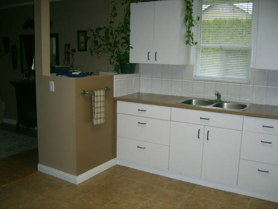 kitchen02.jpg